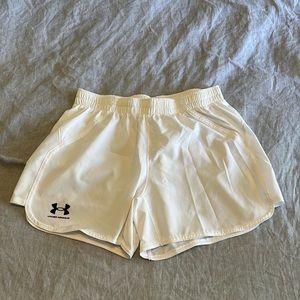 Under armour size m white sport shorts